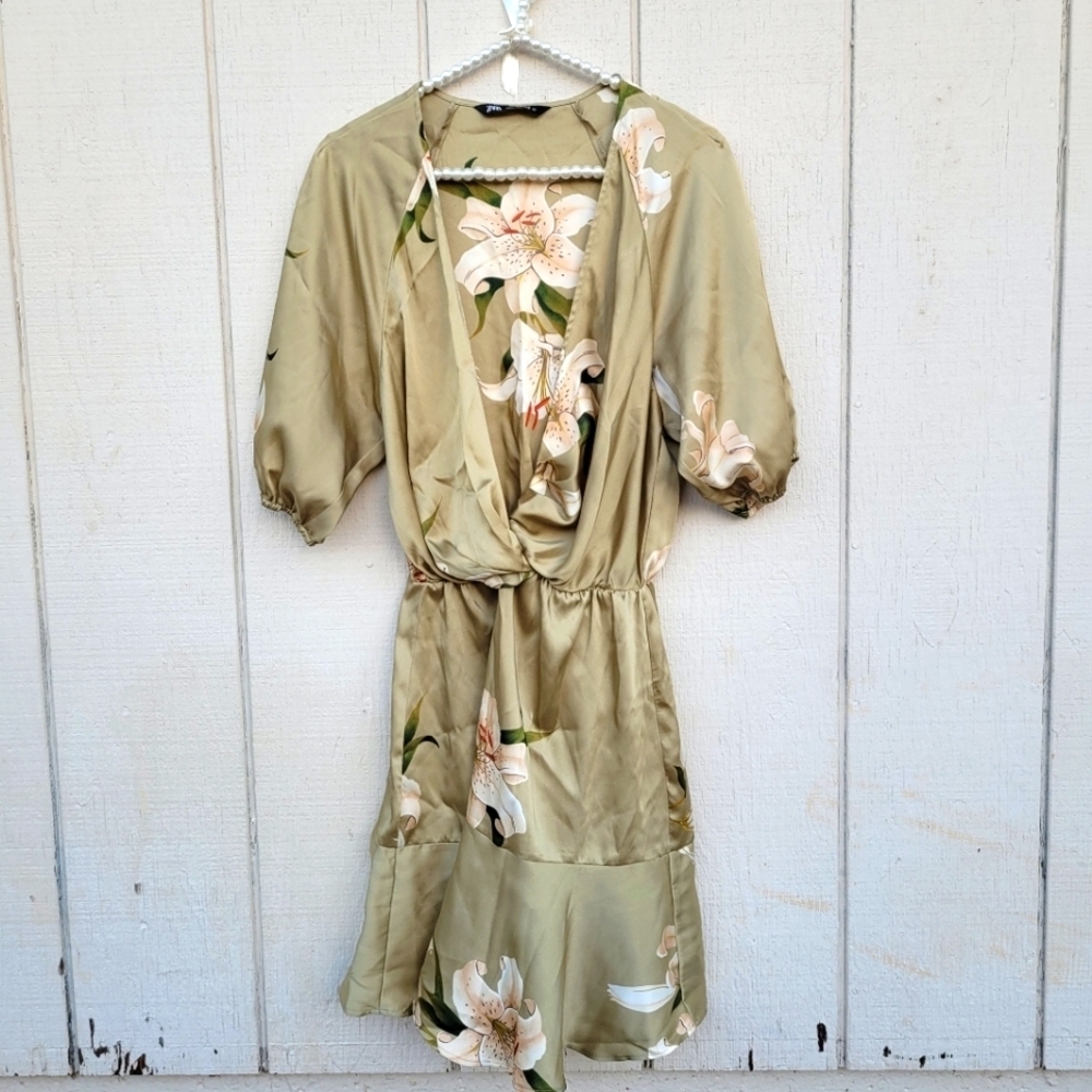 Zara floral mini print dress with knot green Sz S - Picture 2 of 8